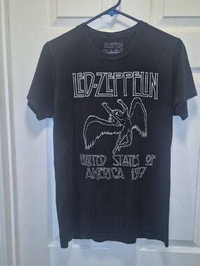 Led Zeppelin Black Graphic Tee - Women's Short Sleeve